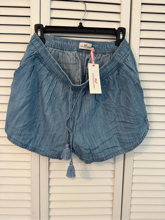 Vineyard Vines Pants - NWT Vineyard Vines Light Blue Chambray Drawstring Shorts Size M